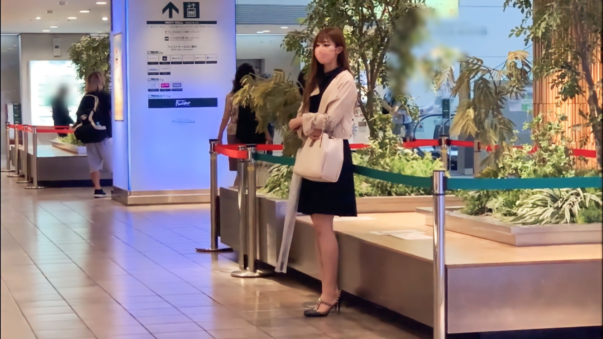女教师淫辱的教室动漫-热播免费播放